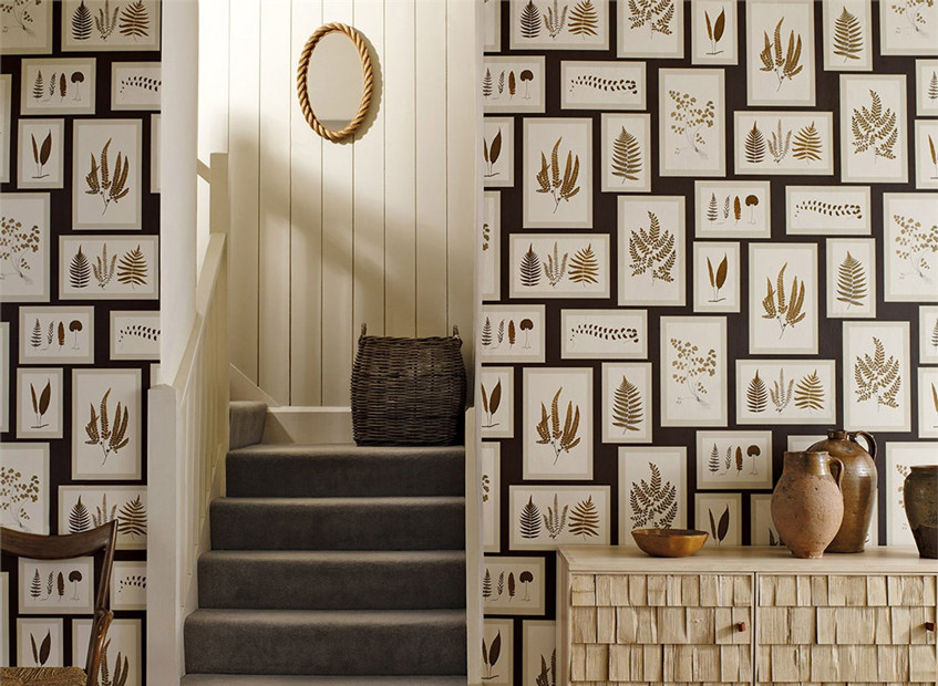 Botanic Wallpaper with Frame and Gallery Design