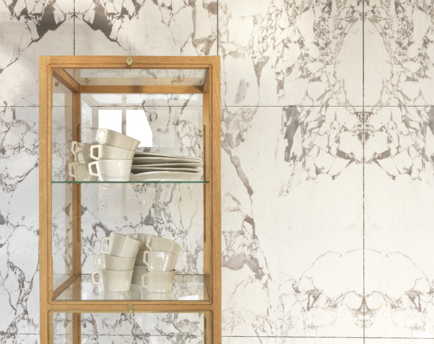 Wallpaper with Marble Optics