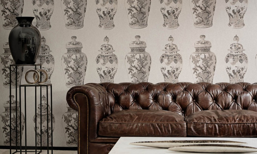 Carte da parati con piatti, tazze e stoviglie di porcellana in stile Estremo Oriente