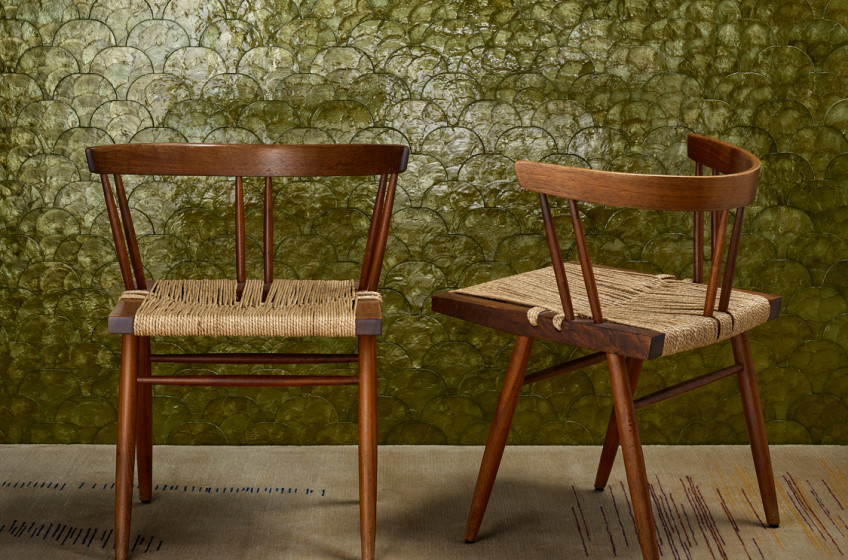 Natural wallpapers with permutt surfaces