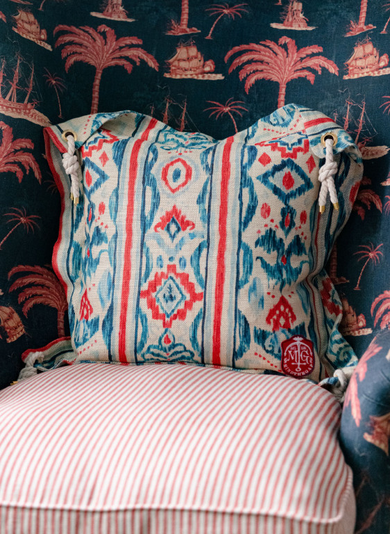 MINDTHEGAP Mediterraneo Ikat Cushion-5997 MINDTHEGAP Mediterraneo Ikat Cushion-5997