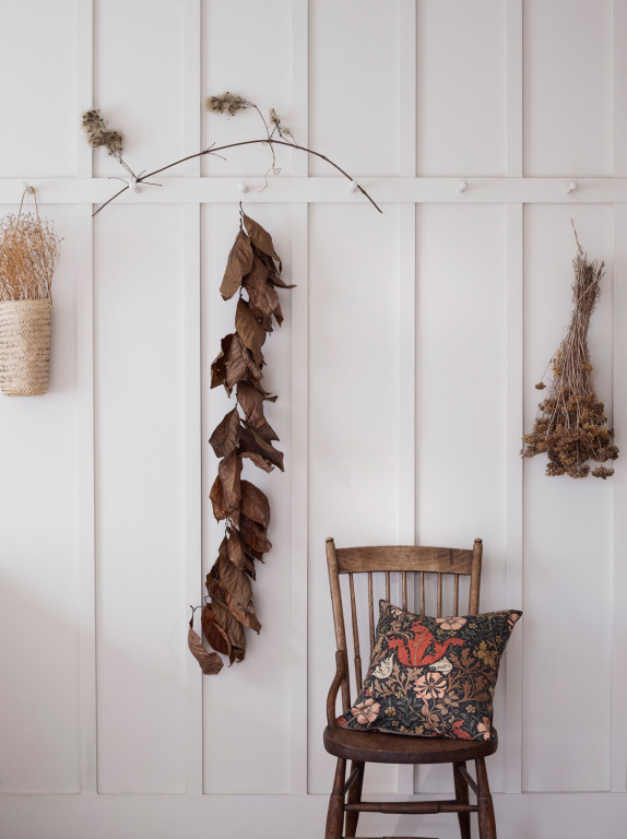 Morris & Co Acrylic Eggshell-MAE