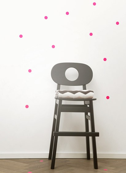 Wallsticker Mini Dots von ferm LIVING - neon pink