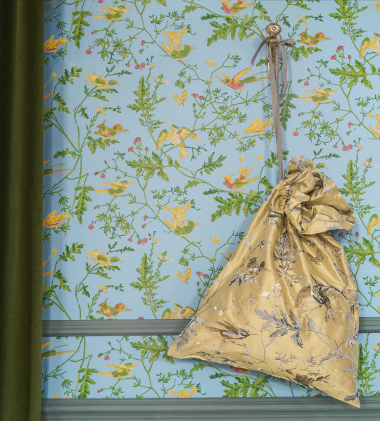 Cole & Son Wallpaper Hummingbirds - Buttercup Yellow on Cornflower Blue