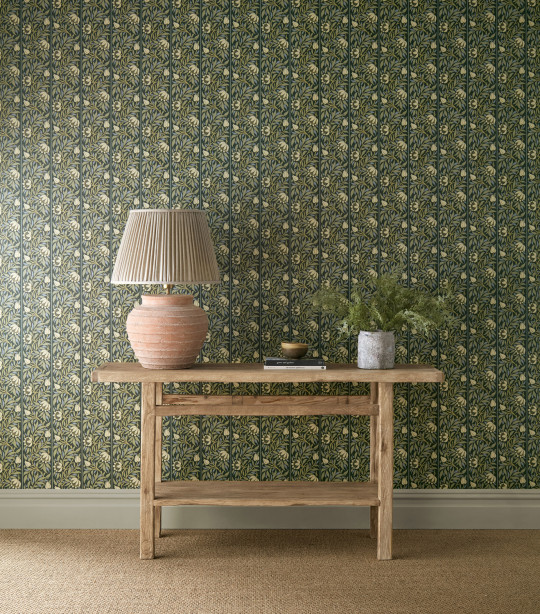 Morris & Co Carta da parati Peony Trellis