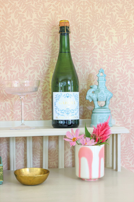 Majvillan Wallpaper French Blond