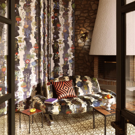 Christian Lacroix Tapete Huerta Gitana - Piedra