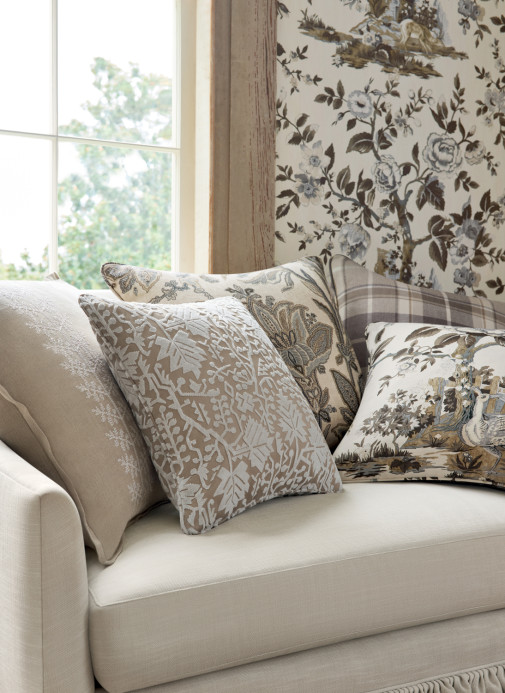 Thibaut Tapete Forest Lodge - Brown and White