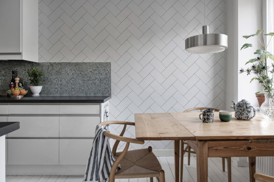 Fliesentapete Fishbone Tiles von Rebel Walls