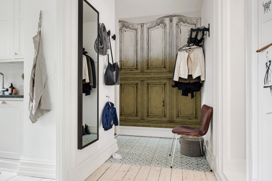 Tapete Parisian Panels von Rebel Walls - Dip Dye Yellow