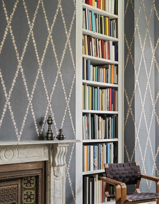 Cole & Son Wallpaper Cammei - Silver on Ink