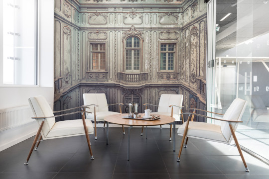 Fassadentapete Ruin Escape von Rebel Walls