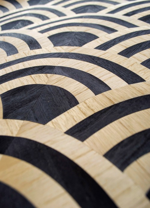Tapete Lucky O's von Moooi - Birch & Black