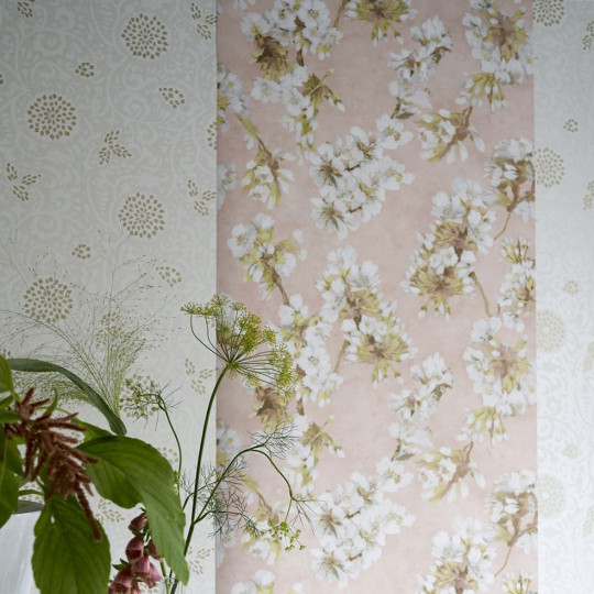 Designers Guild Wallpaper Fleur D Assam - Cameo