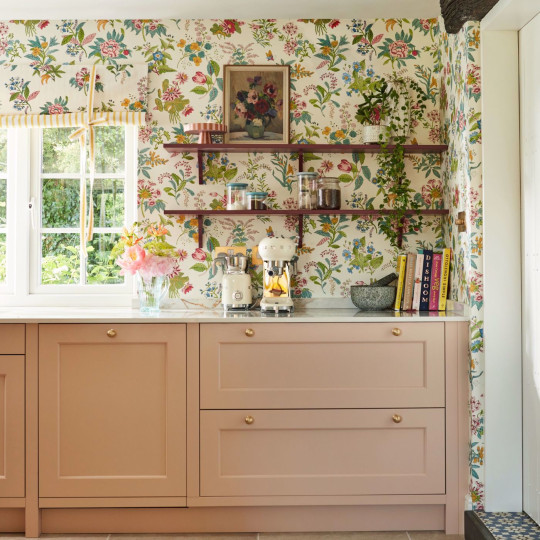 Harlequin Wallpaper Woodland Floral - Peridot/ Ruby/ Pearl