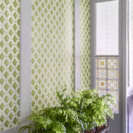 Designers Guild Wallpaper Amsee Geometric - Moss