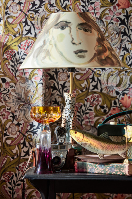 Archive Wallpaper Golden Lily - Espresso