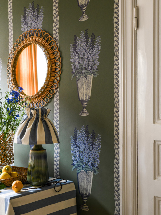 Långelid / von Brömssen Carta da parati Delphinium - Arbour Green