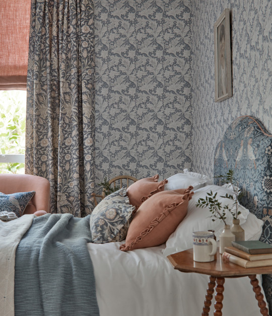 Morris & Co Tapete Wallflower - Woad Blue