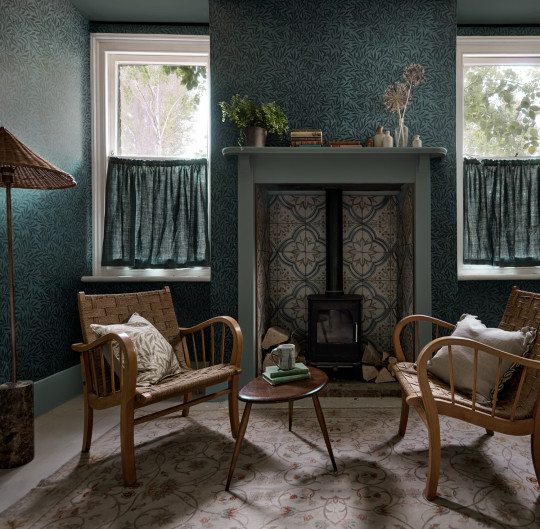 Morris & Co Wallpaper Emerys Willow