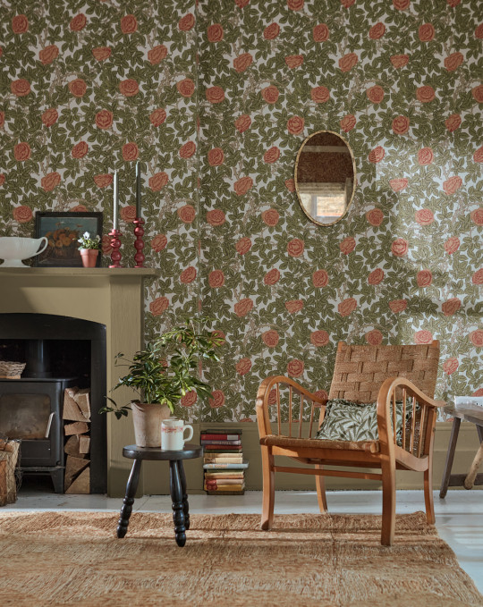 Morris & Co Wallpaper Rambling Rose