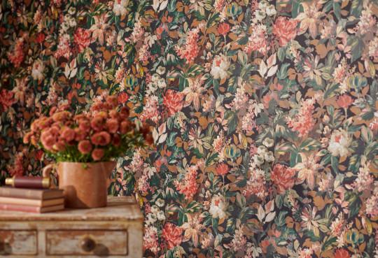 Clarke & Clarke Wallpaper Lilum