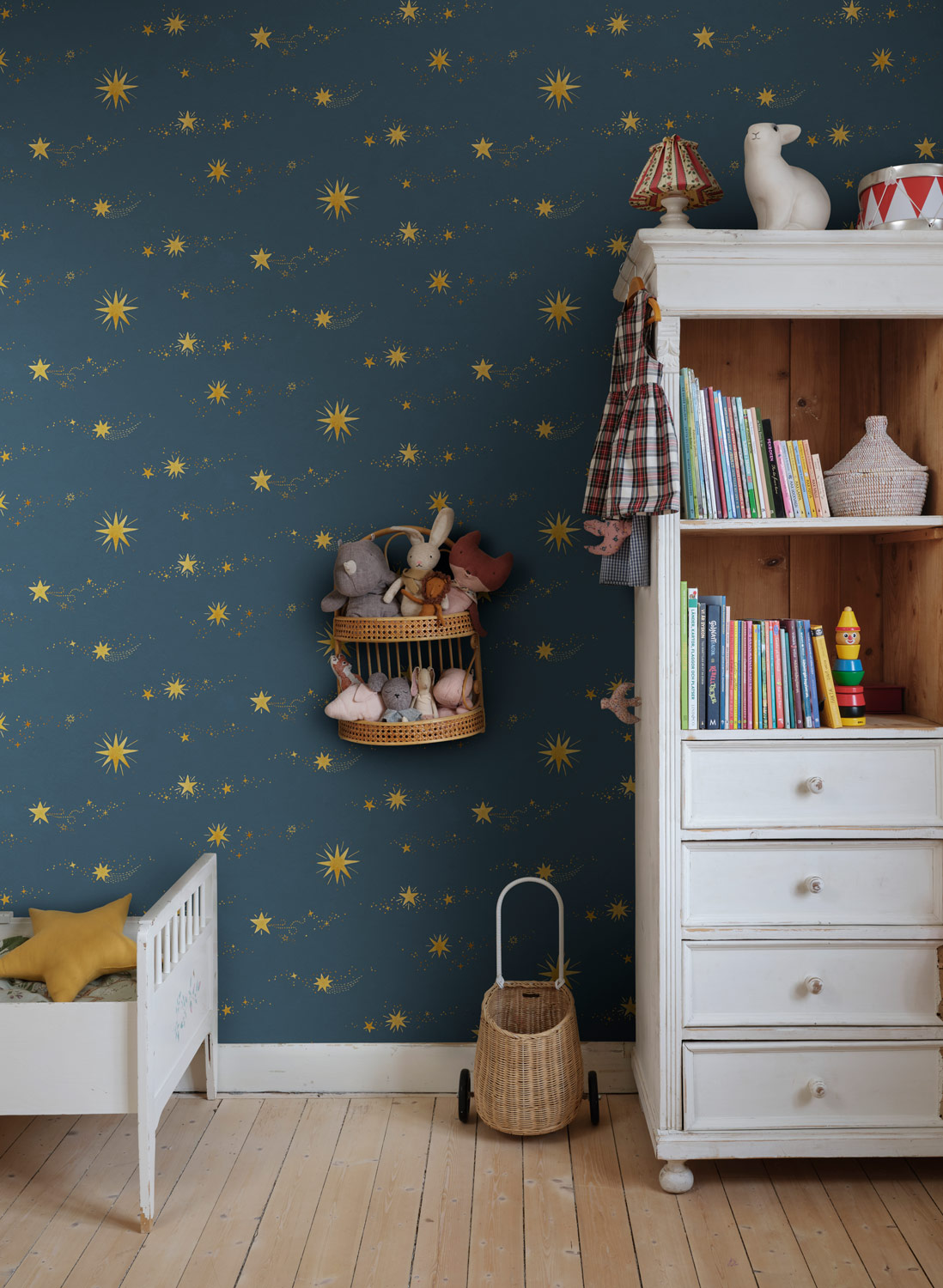 Tapeten mit astronomischen grafischen Motiven | meinewand.com, image size:1098x1500