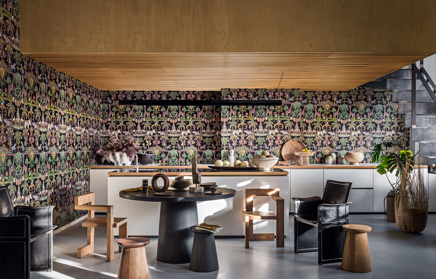 Exotic Animal Wallpaper Africa Kingdom by Cole & Son