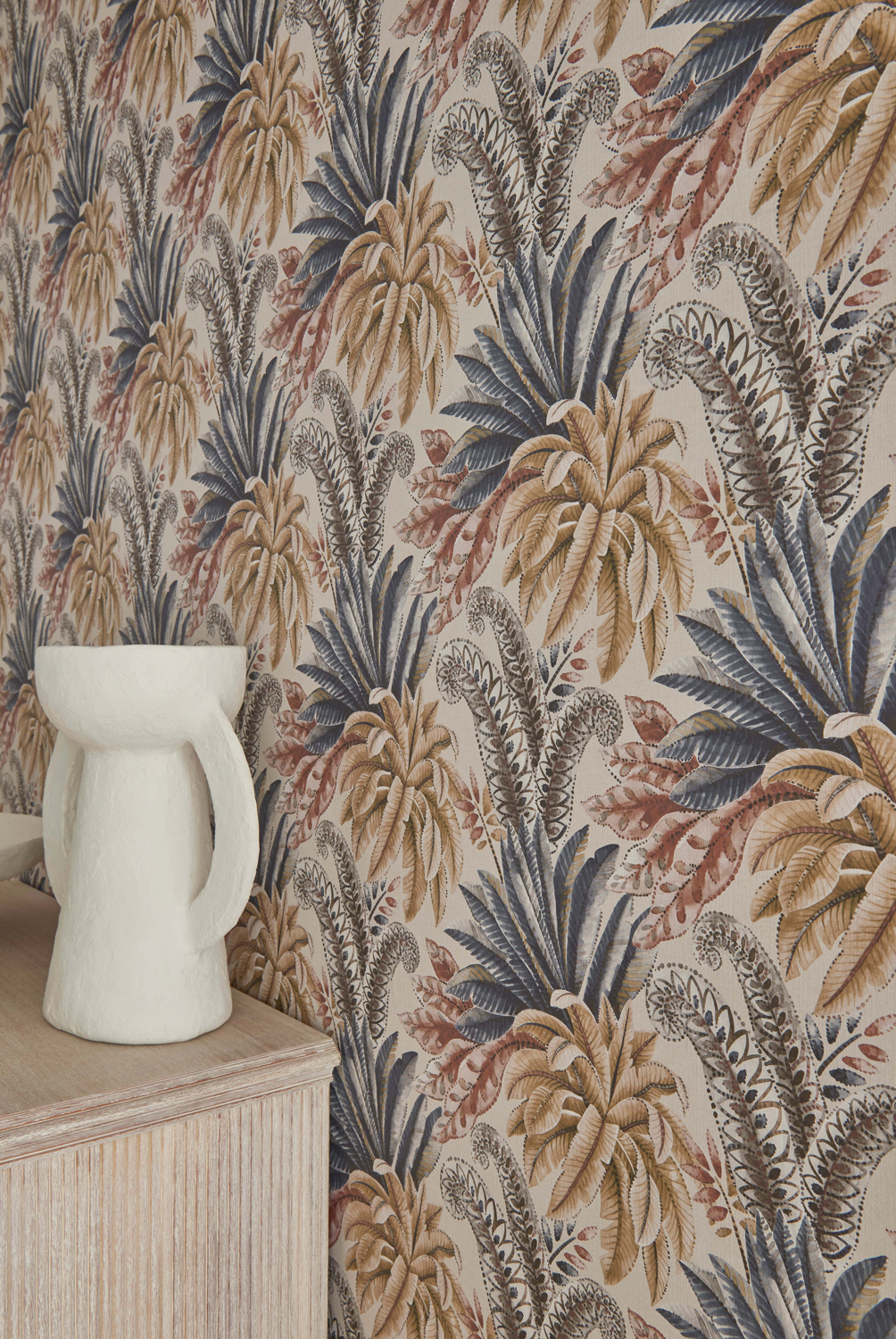 Floral wallpaper Paloma by Osborne & Little