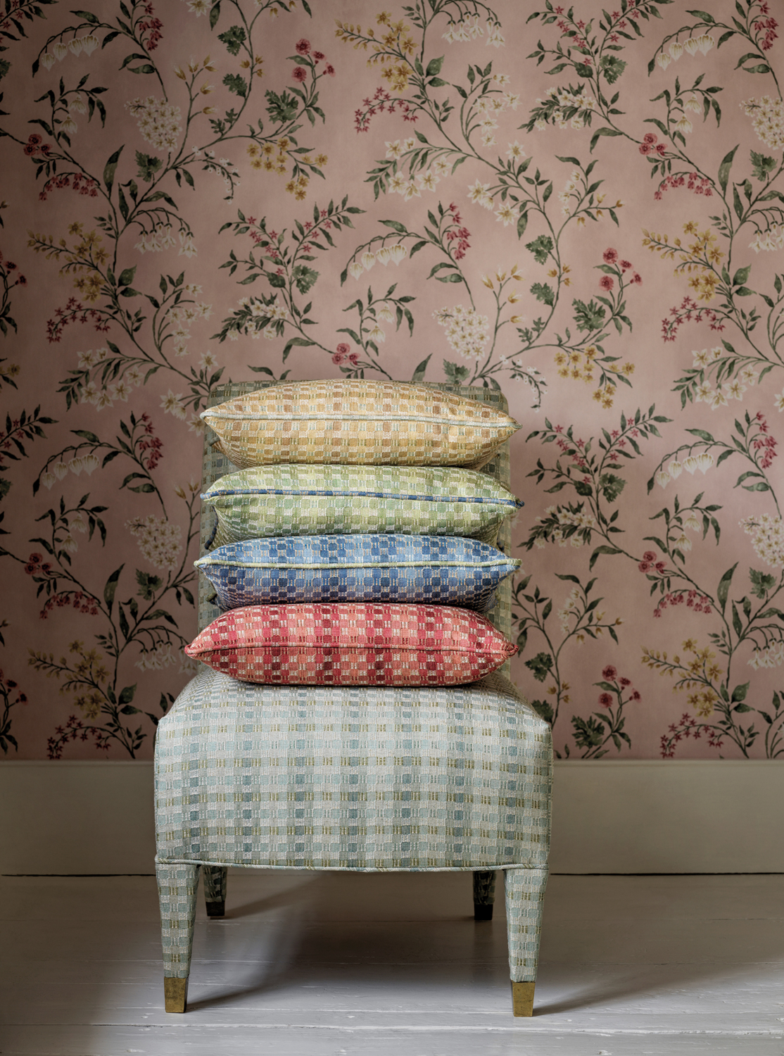 Nina Campbell Tapete Almora Pink/ Yellow/ Sage9562.1