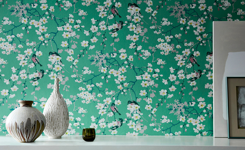 Florale Motive und Pflanzen Asiens als Wandbekleidung